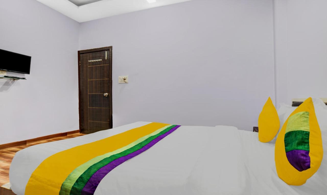 Treebo Trip Utsav Inn Indore Eksteriør bilde