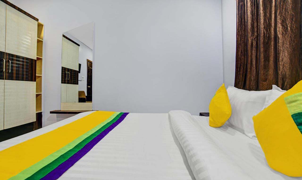 Treebo Trip Utsav Inn Indore Eksteriør bilde